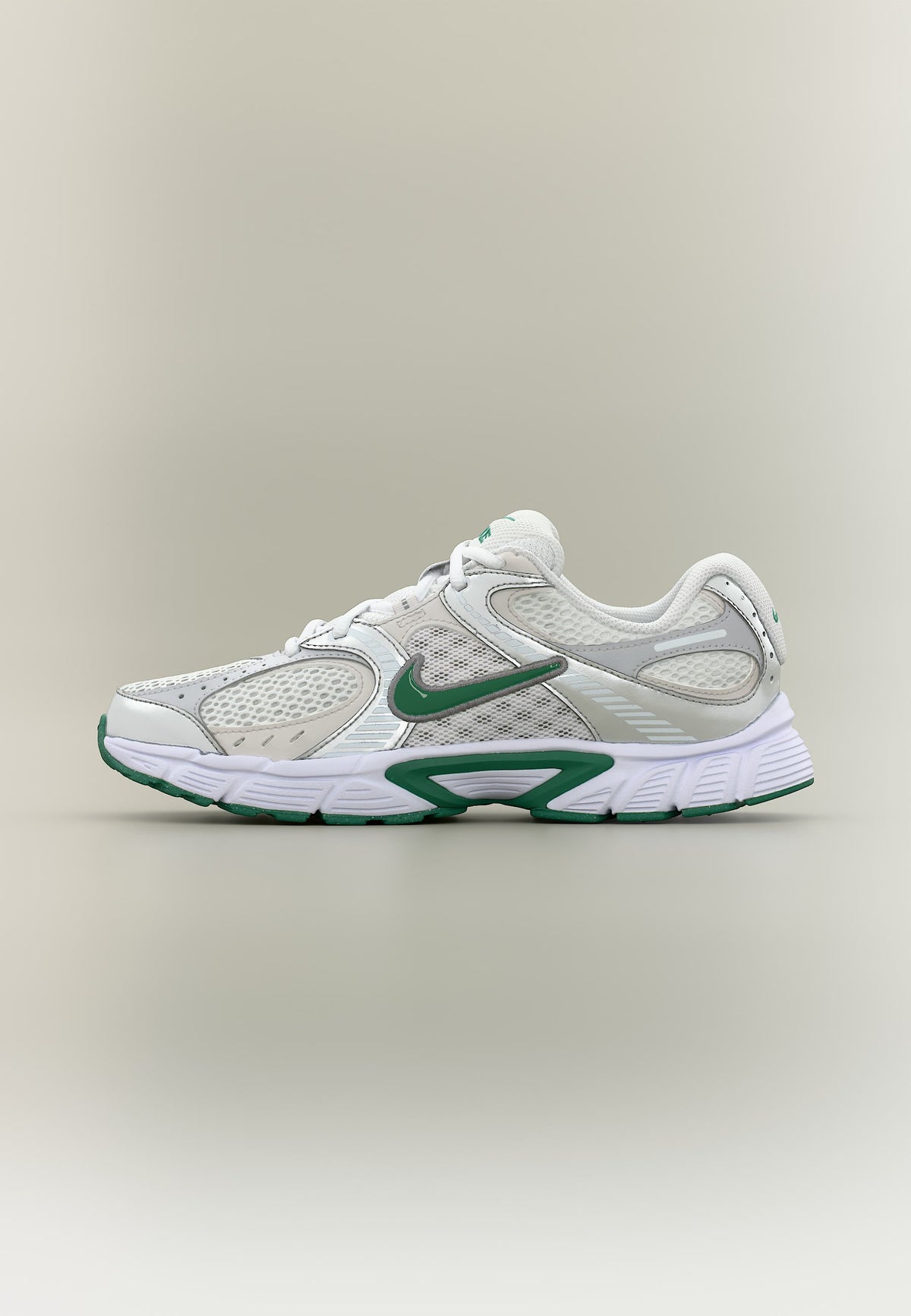 Nike V5 Rnr - White / Malachite / Vast Grey / Metallic Silver-coloured / Pencil Point