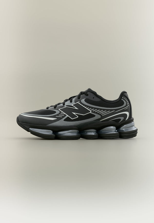 New Balance U2000 - Black / Silver-coloured Metallic