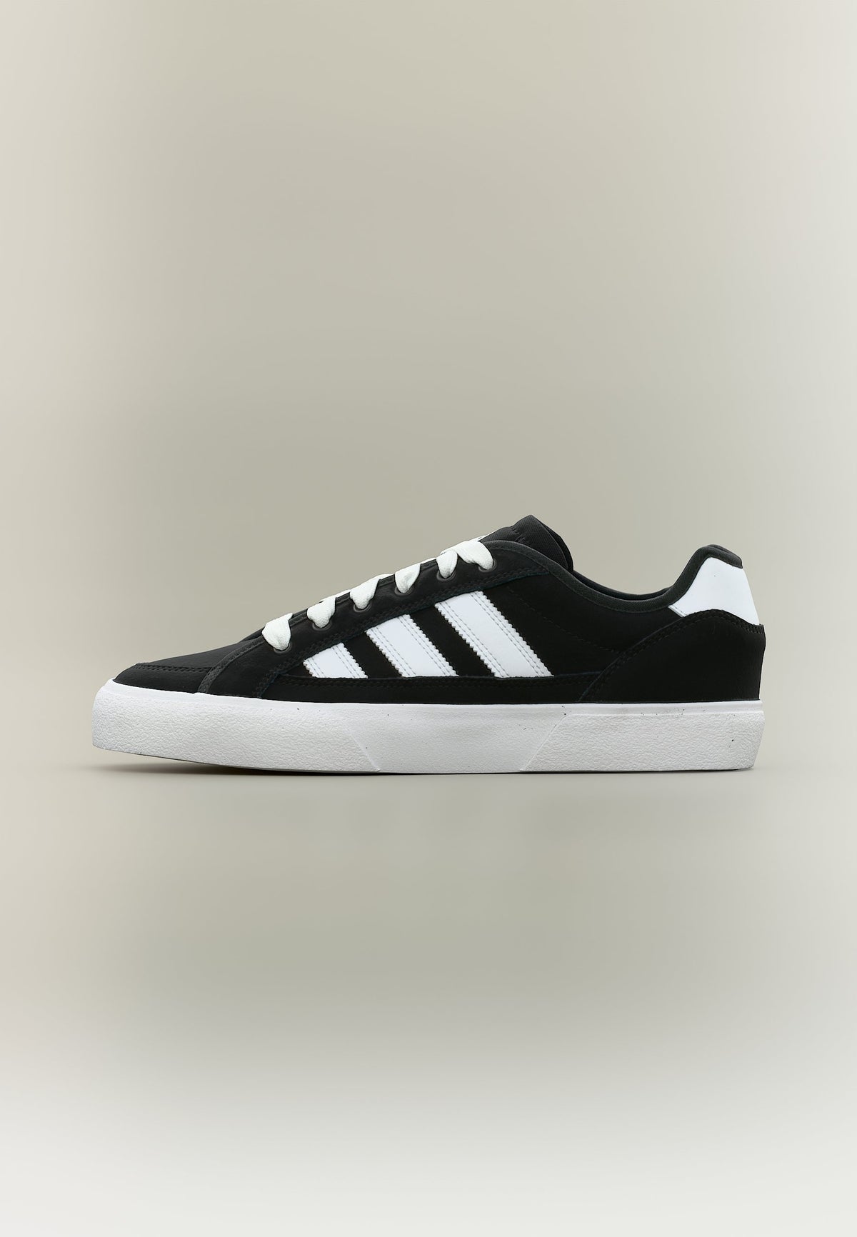 adidas Skateboarding Court Tns Premiere - Core Black / Footwear White / Bluebird