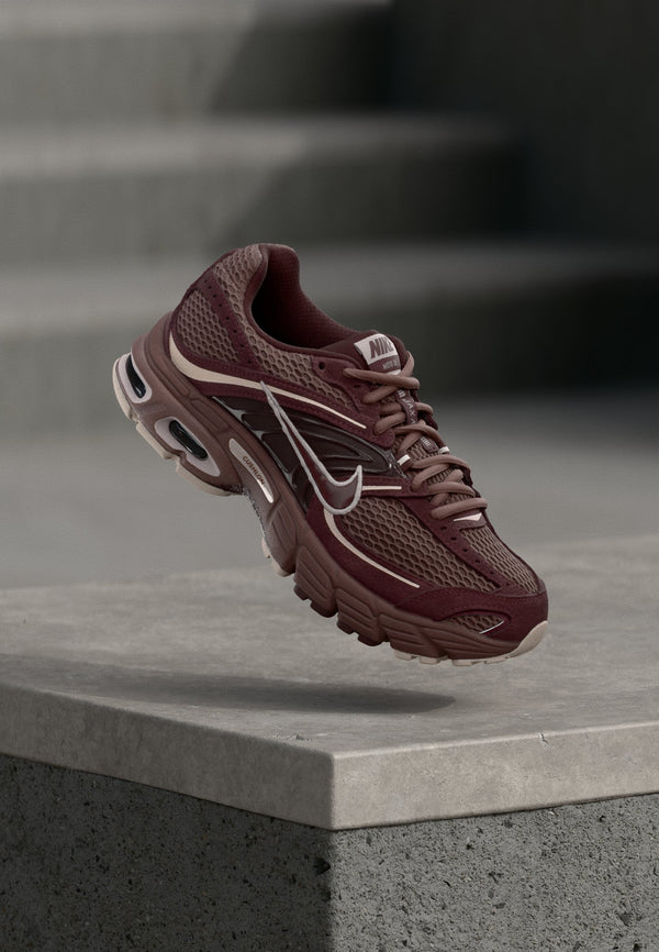 Nike Air Max Moto 2K SE - Tattoo / Burgundy Crush / Platinum-coloured Violet