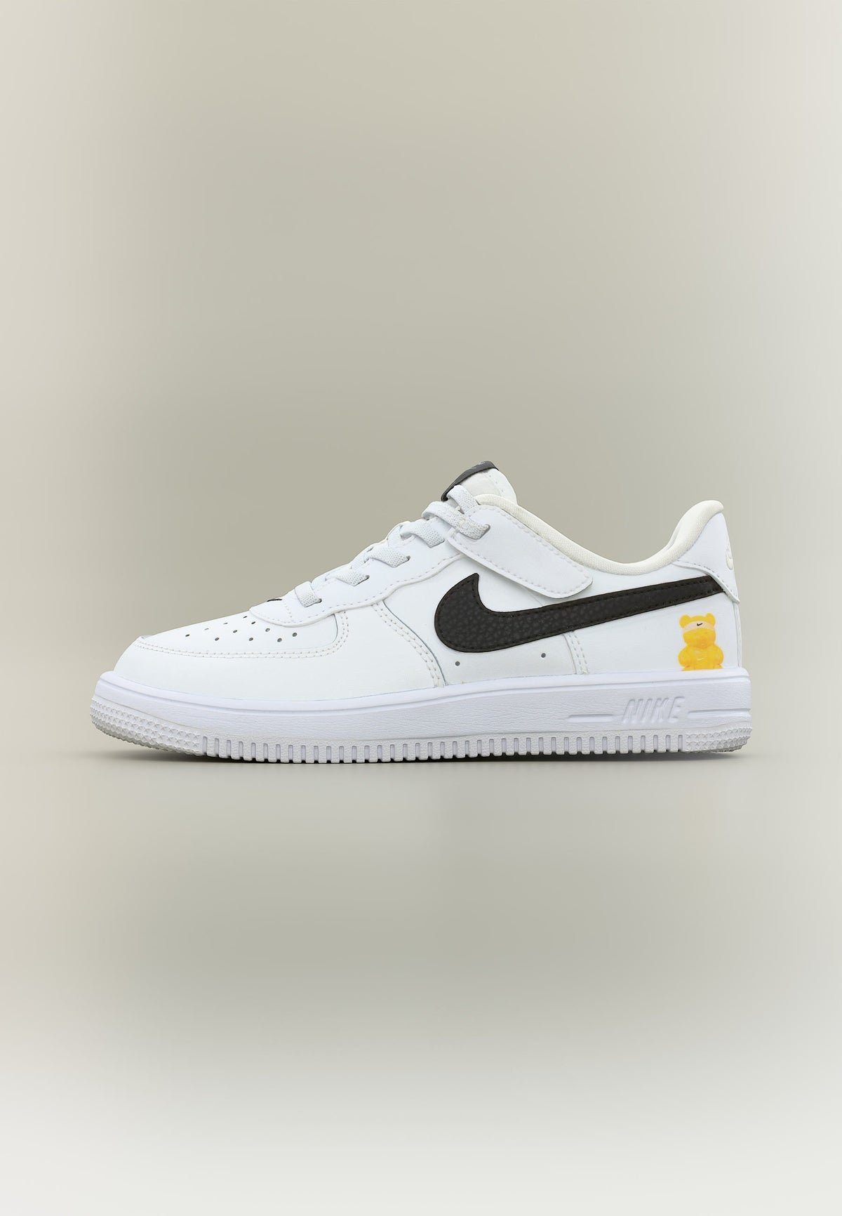 Nike Force 1 - White / Black