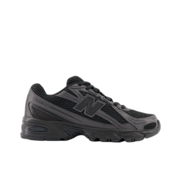 New Balance 740 - Triple Black