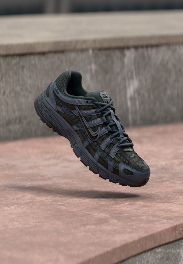 Nike P 6000 - Dark Smoke Grey / Black / Carbon