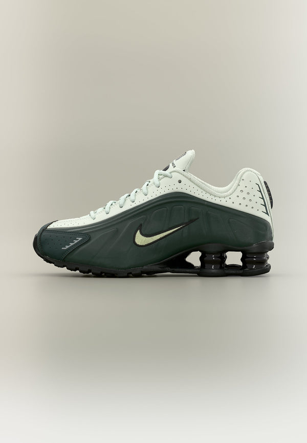 Nike Shox R4 - Black Spruce / Olive Aura / Spruce Aura / Black