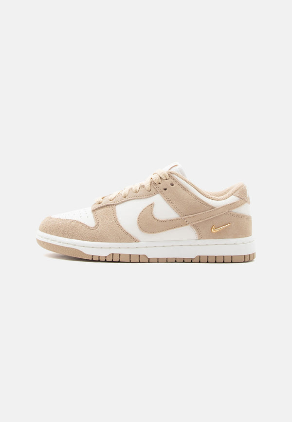 Nike Dunk SE - Sail / White / Metallic Gold-coloured