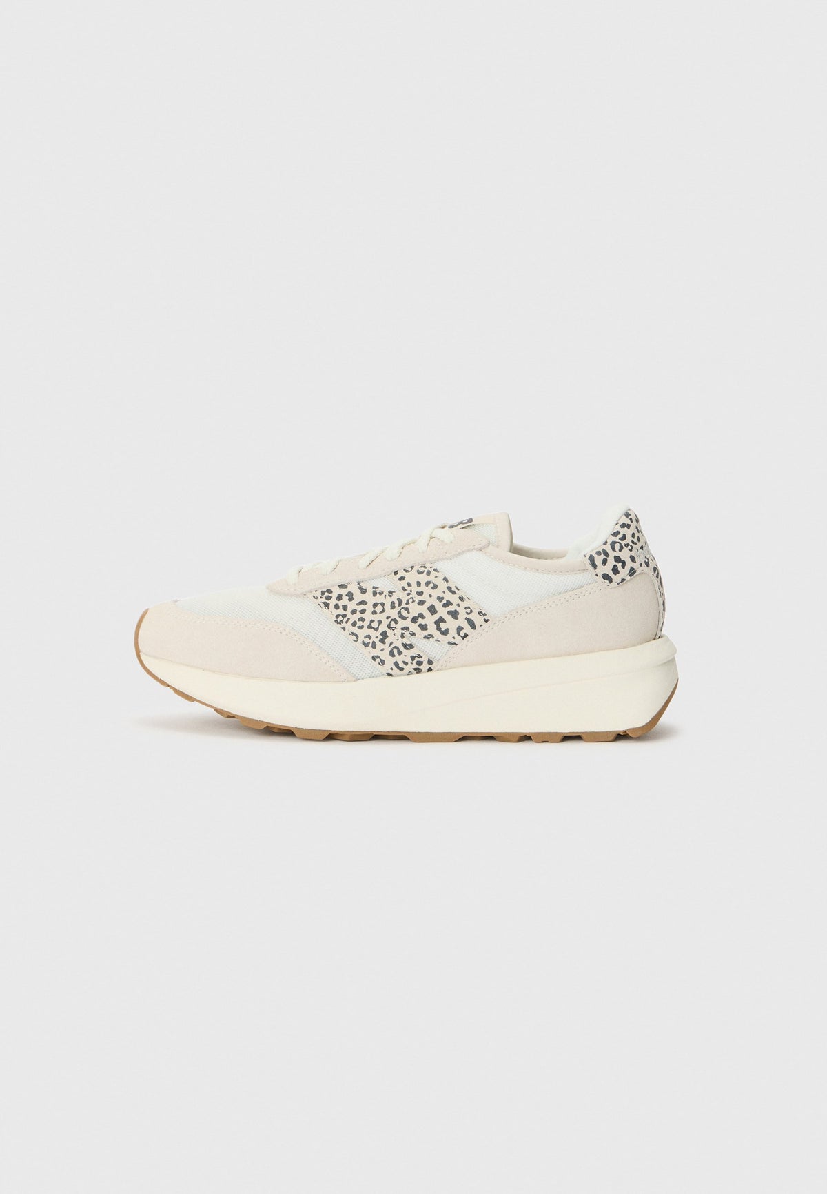 New Balance Trainers - Leopard Beige