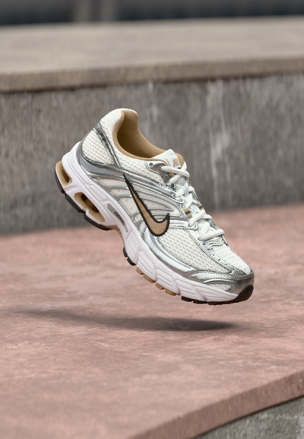 Nike Air Max Moto 2K - White / British Khaki / Metallic Silver-coloured / Black / Flat Silver-coloured / Photon Dust