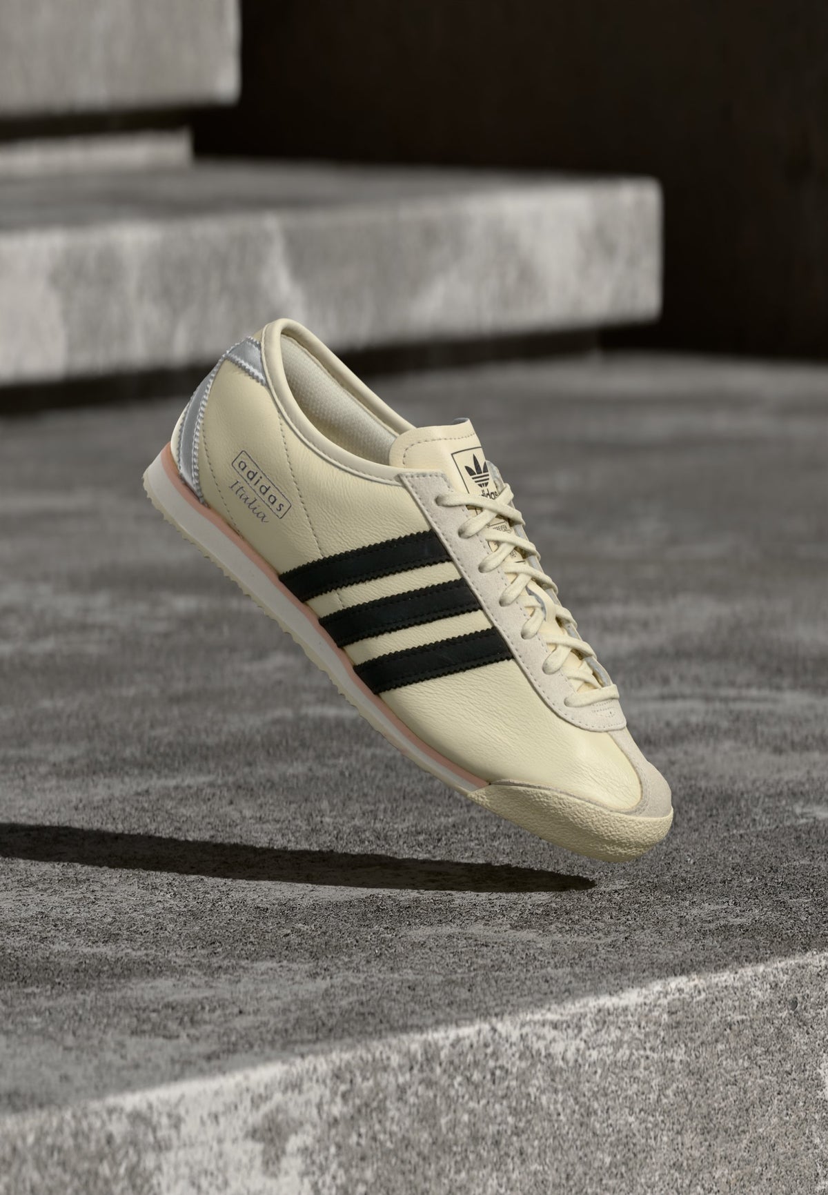 adidas Italia 70S - Cream White / Core Black / Silver-coloured Metallic