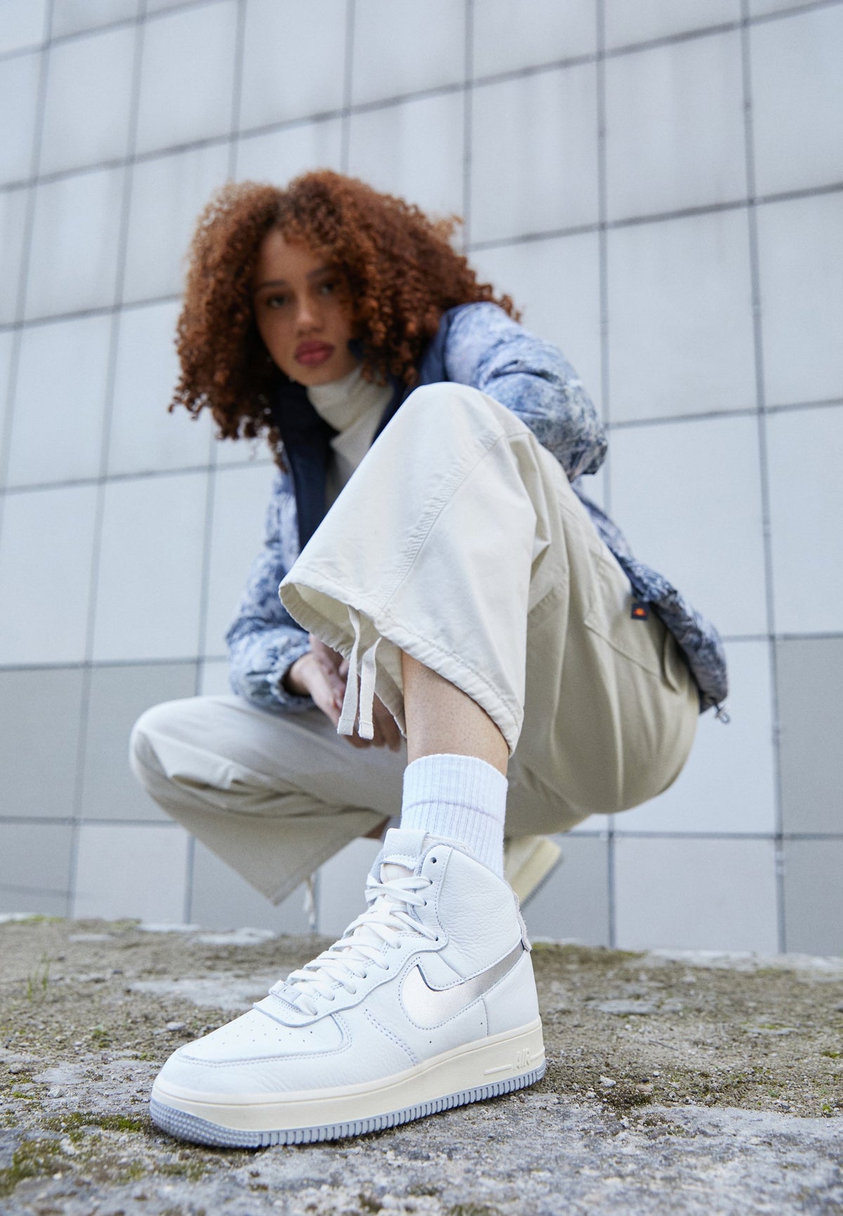 Nike W AF1 Strapless - Summit White / Silver / Coconut Milk / Wolf Grey