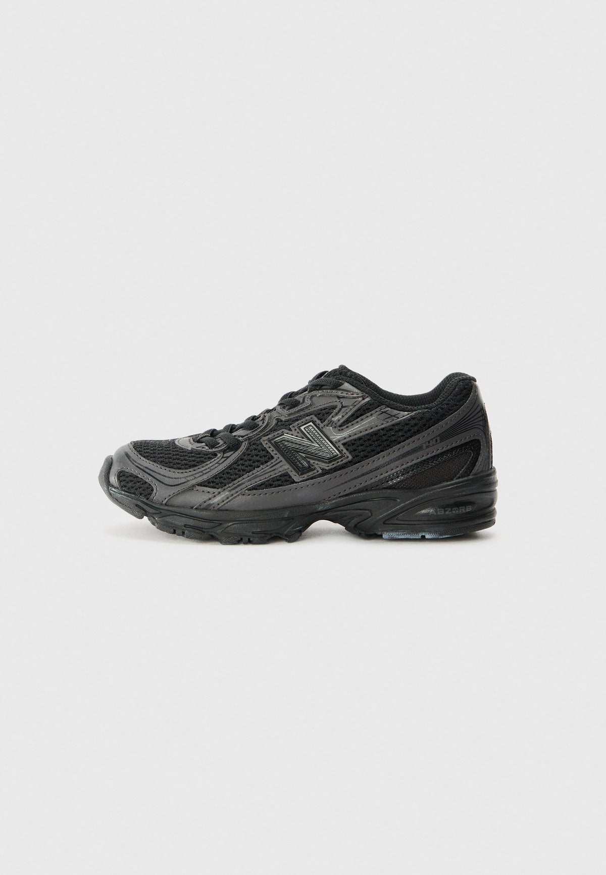 New Balance 740 - Black Cement