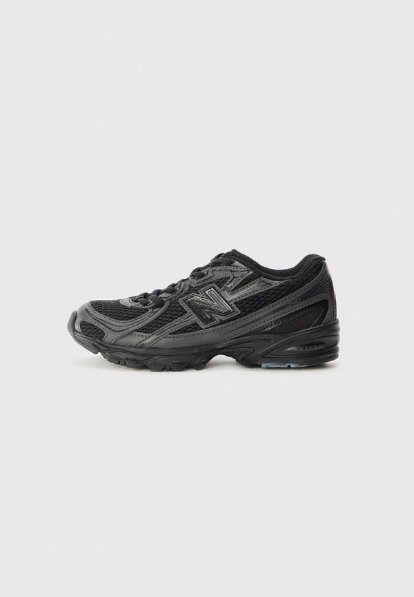New Balance 740 - Black Cement