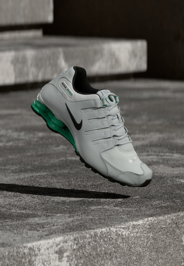 Nike Shox Nz - Grey Fog / Black / Stadium Green / Fir / Light Pumice
