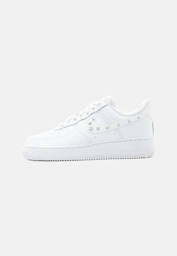 Nike Air Force 1 07 - White / Metallic Silver-coloured / Pure Platinum-coloured