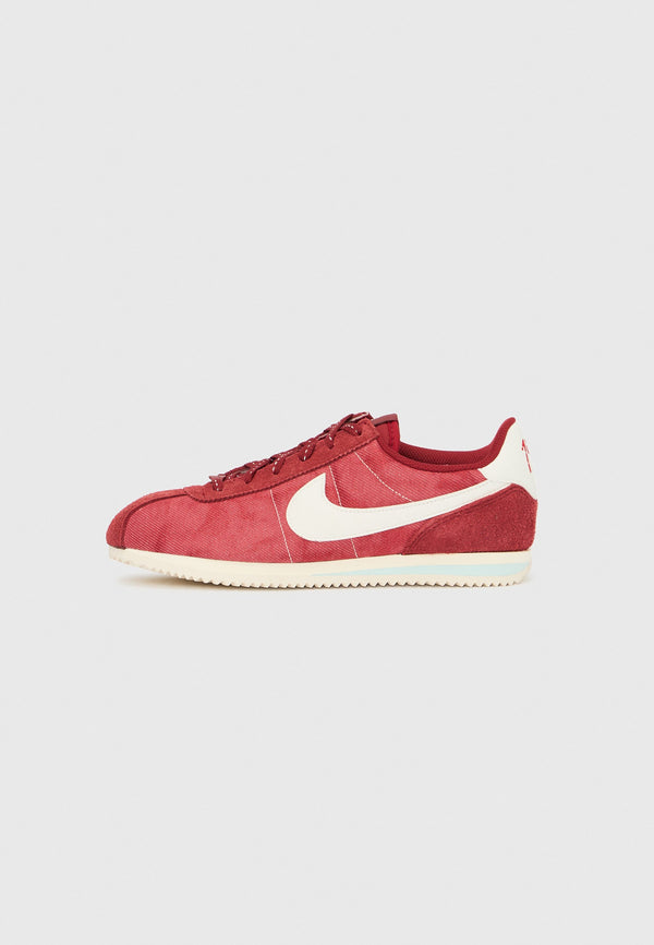 Nike Cortez - Team Crimson / Sail / Univ Red / Glacier Blue