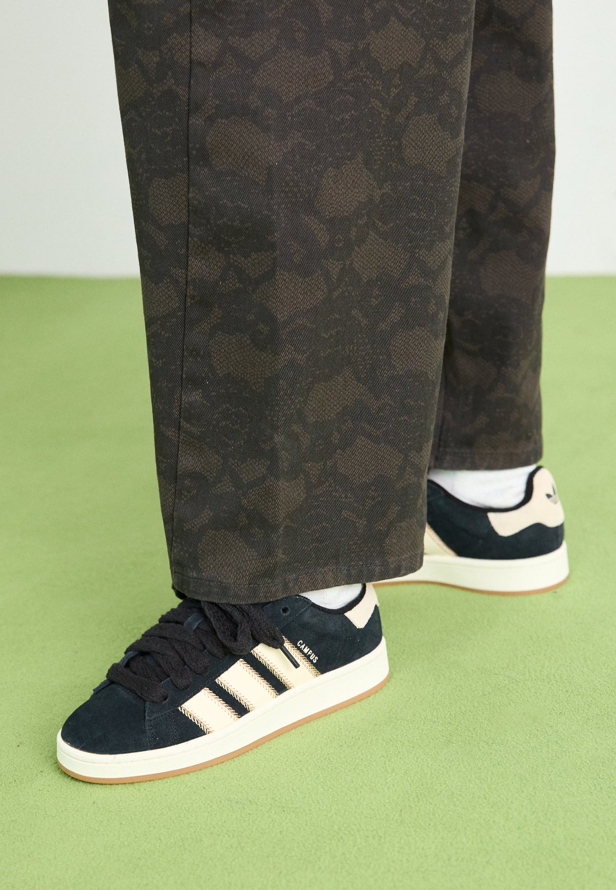 adidas Campus 00S - Magic Beige / Core Black / Cream White
