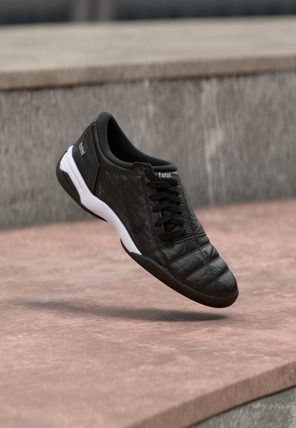 Nike T90 SE Croc - Black / White