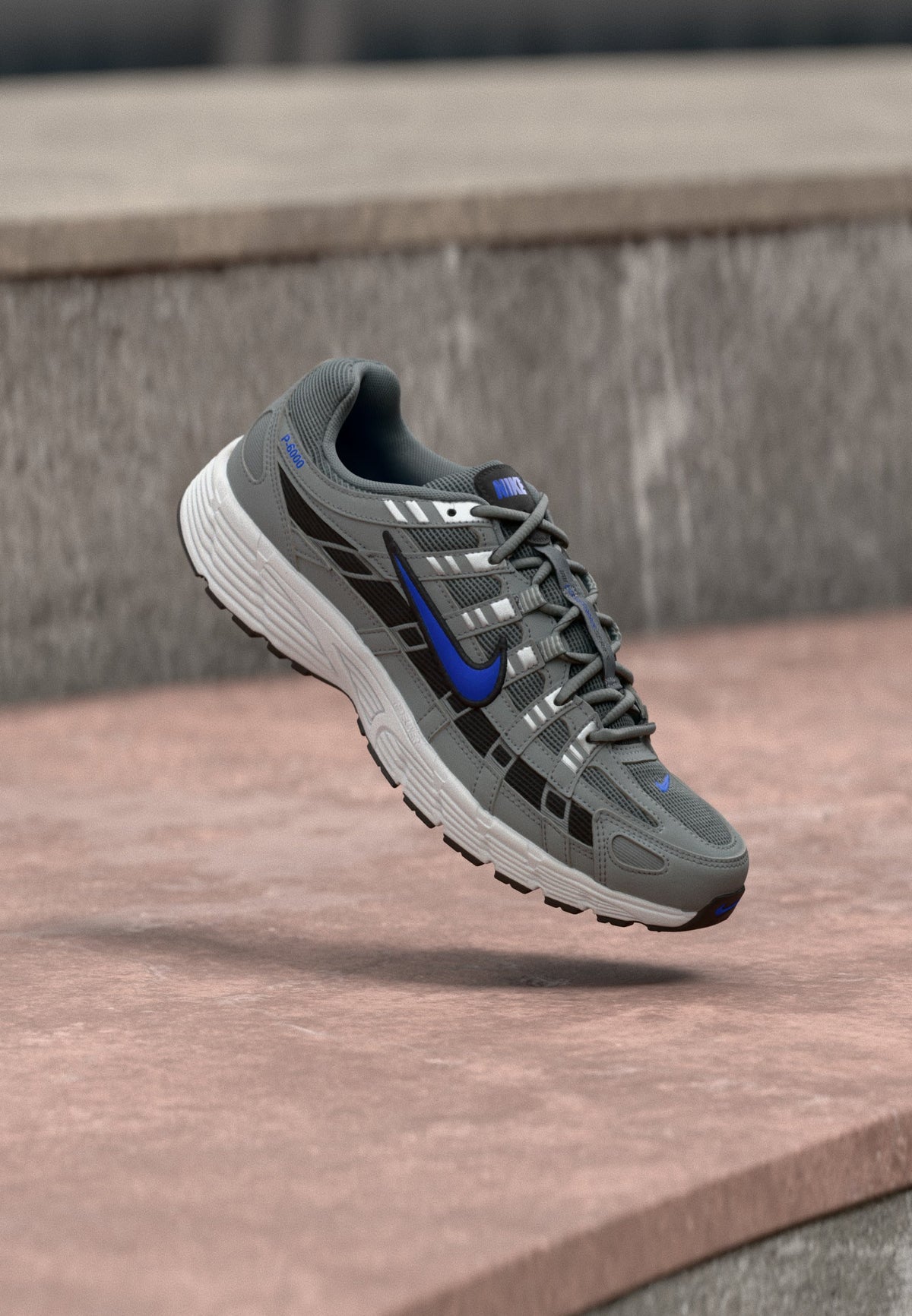 Nike P 6000 Ess+ - Smoke Grey / Racer Blue / Light Smoke Grey / Platinum-coloured Tint / Black