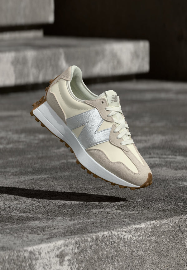 New Balance W327 - Silver-coloured Metallic