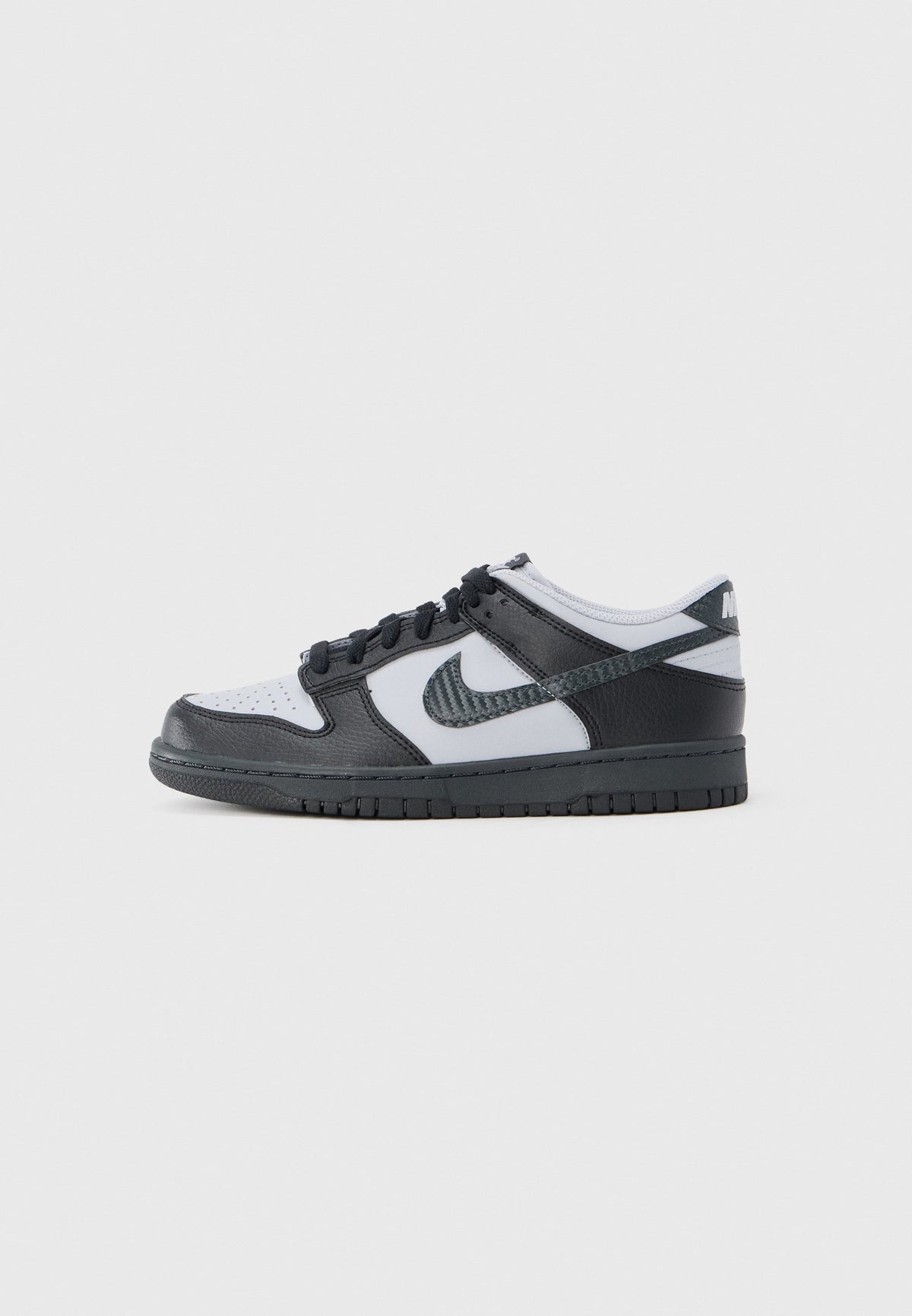 Nike Dunk Low - Wolf Grey / Anthracite / Black