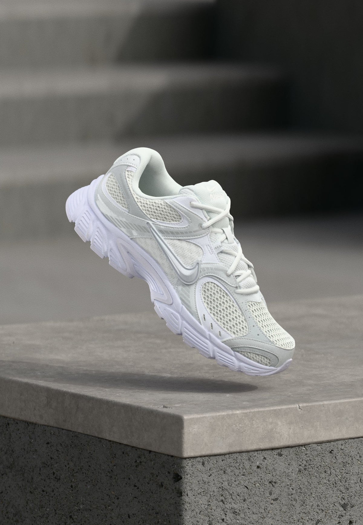 Nike V5 Rnr - White / Black / Metallilc Silver-coloured