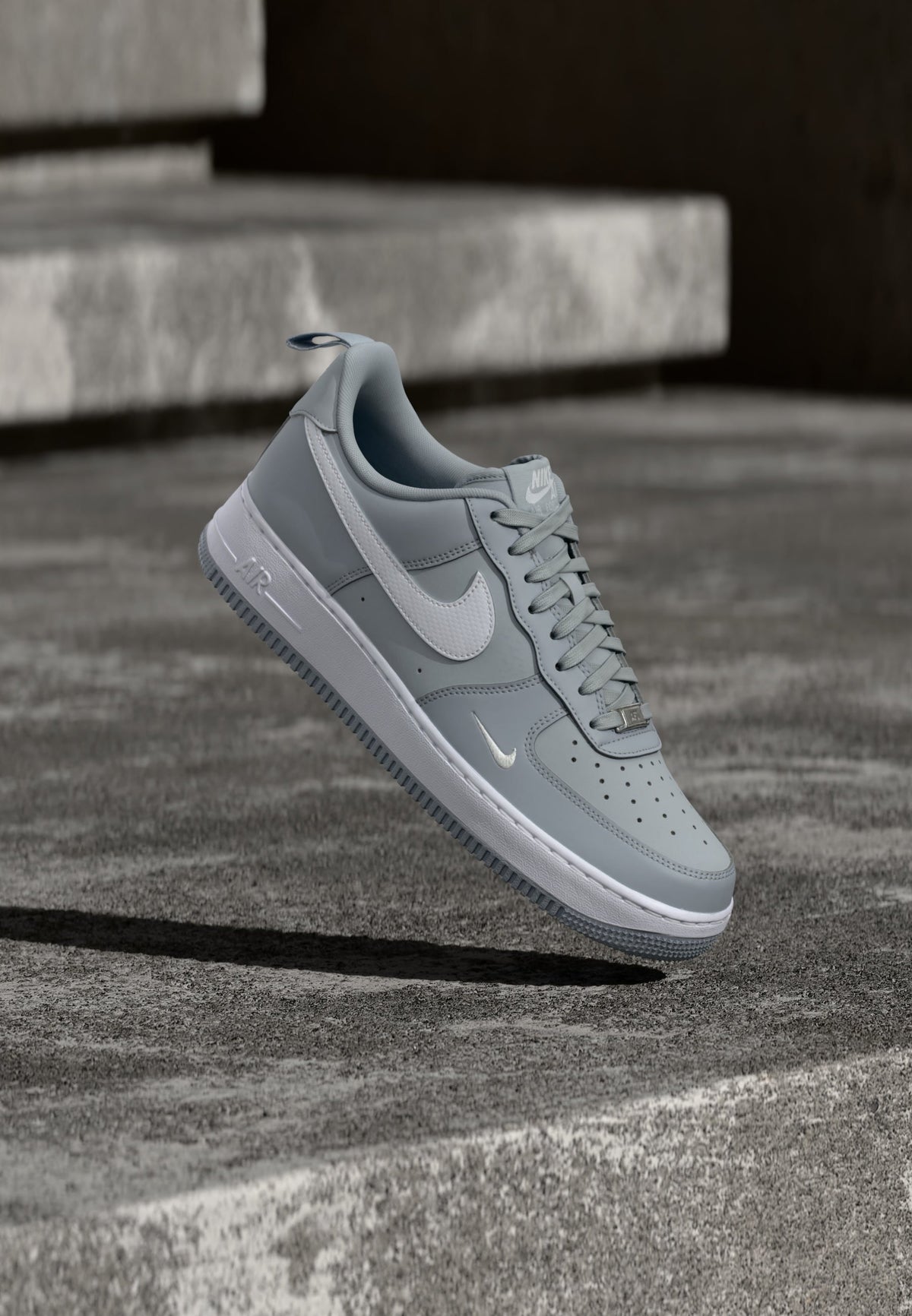 Nike Air Force 1 07 Ess+ - Wolf Grey / White