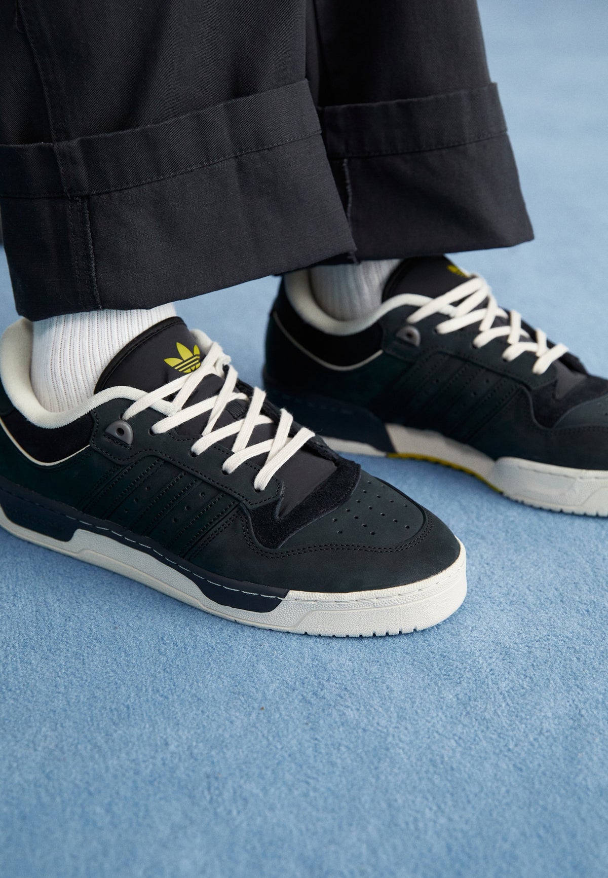 adidas Rivalry 86 Low 003 - Core Black / Talc / Pulse Olive