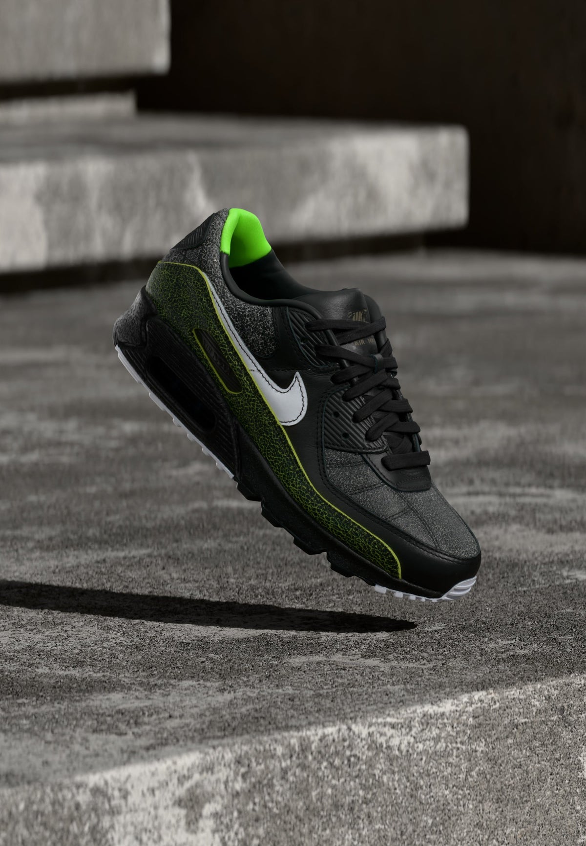 Nike Air Max 90 - Black / White / Voltage Green