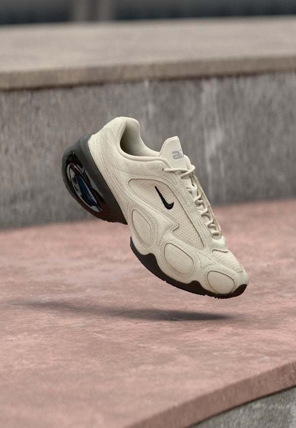 Nike Air Max Muse SE - Light Orewood Brown / Metallic Silver-coloured / Black