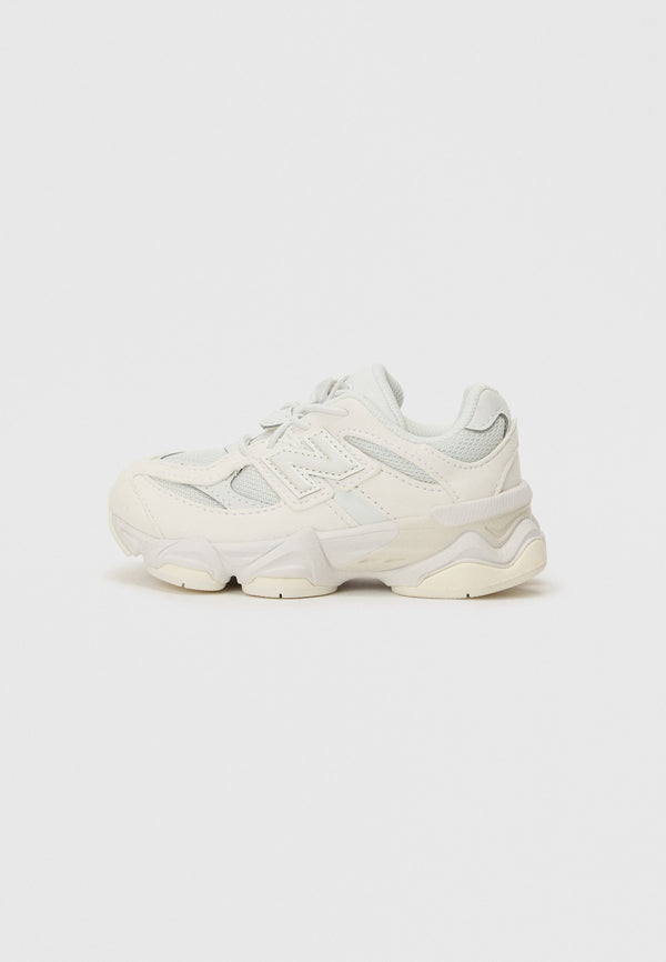 New Balance 9060 - White
