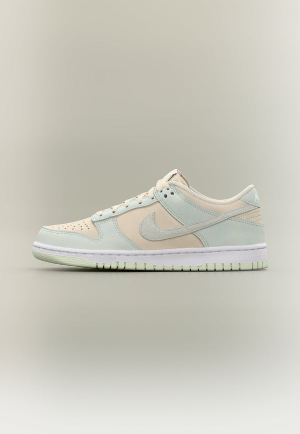 Nike Dunk - Chalk / Barely Green / White