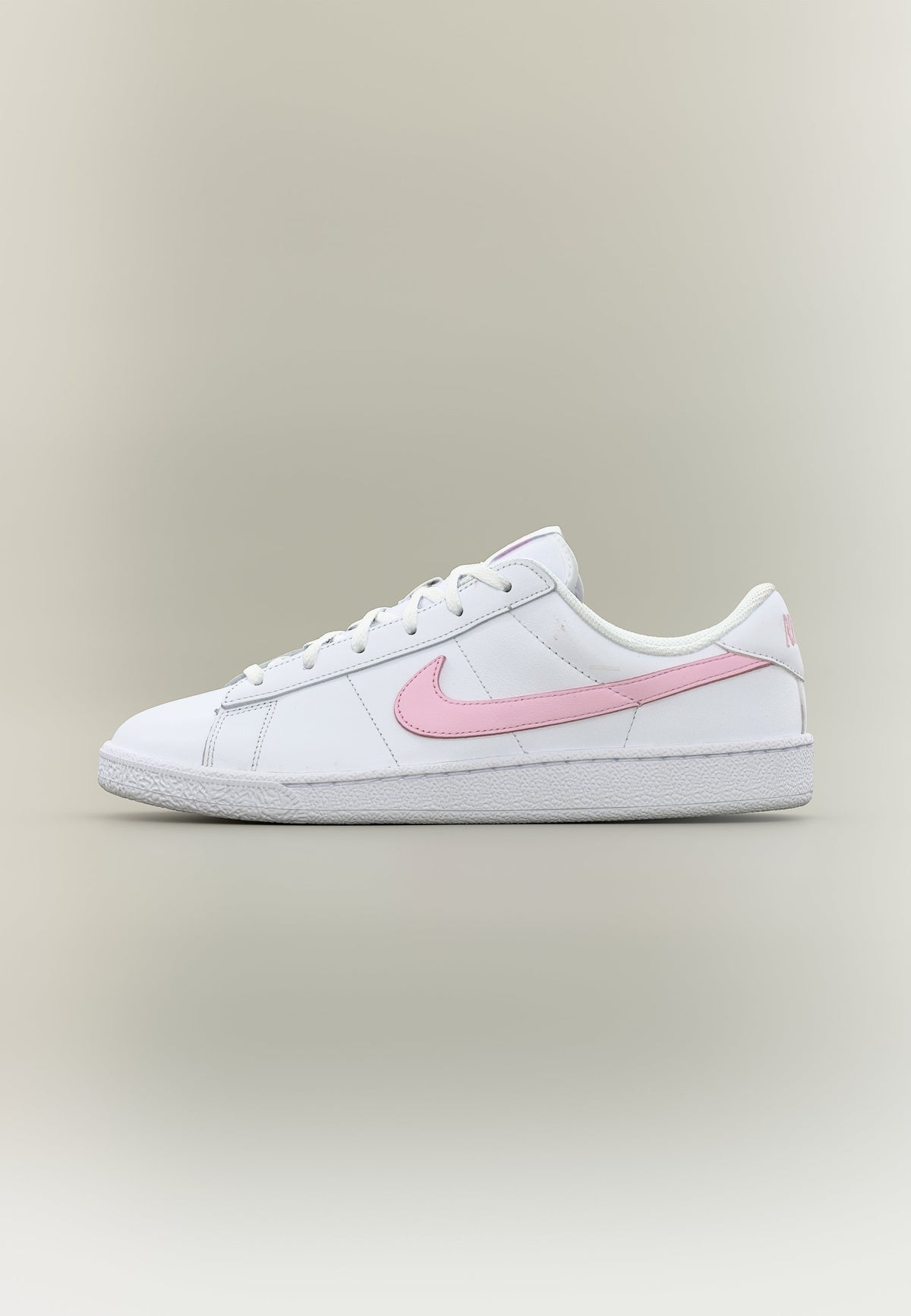 Nike Tennis Classic - White / Pink Foam