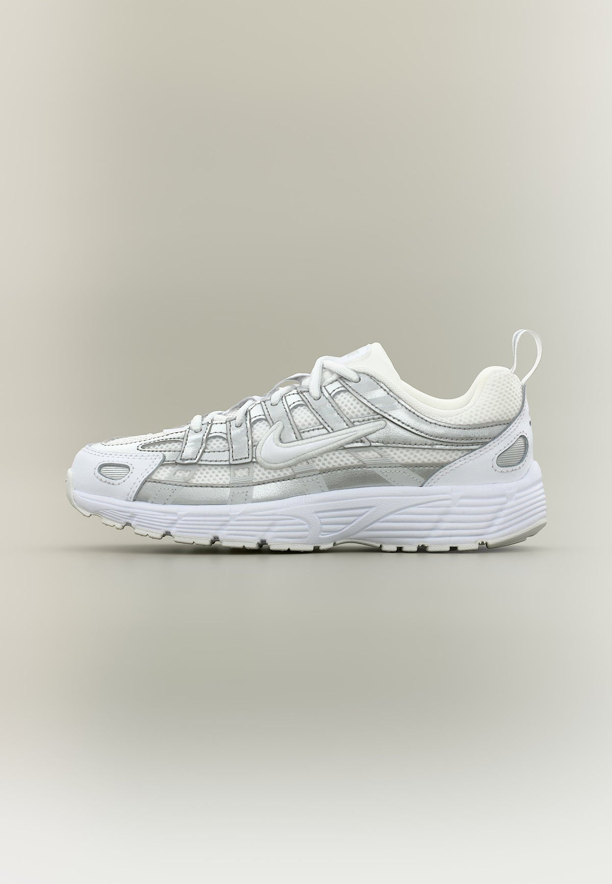 Nike P 6000 Lace - White / Photon Dust / Metallic Silver-coloured