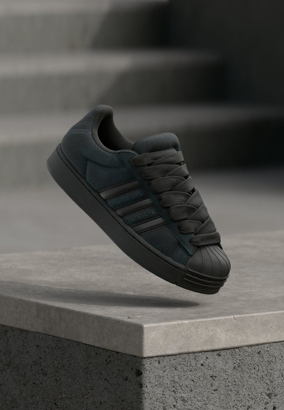 adidas Superstar St W - Core Black / Gold-coloured Metallic