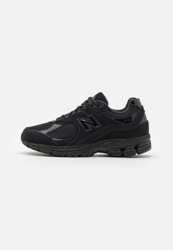 New Balance M2002 - Black