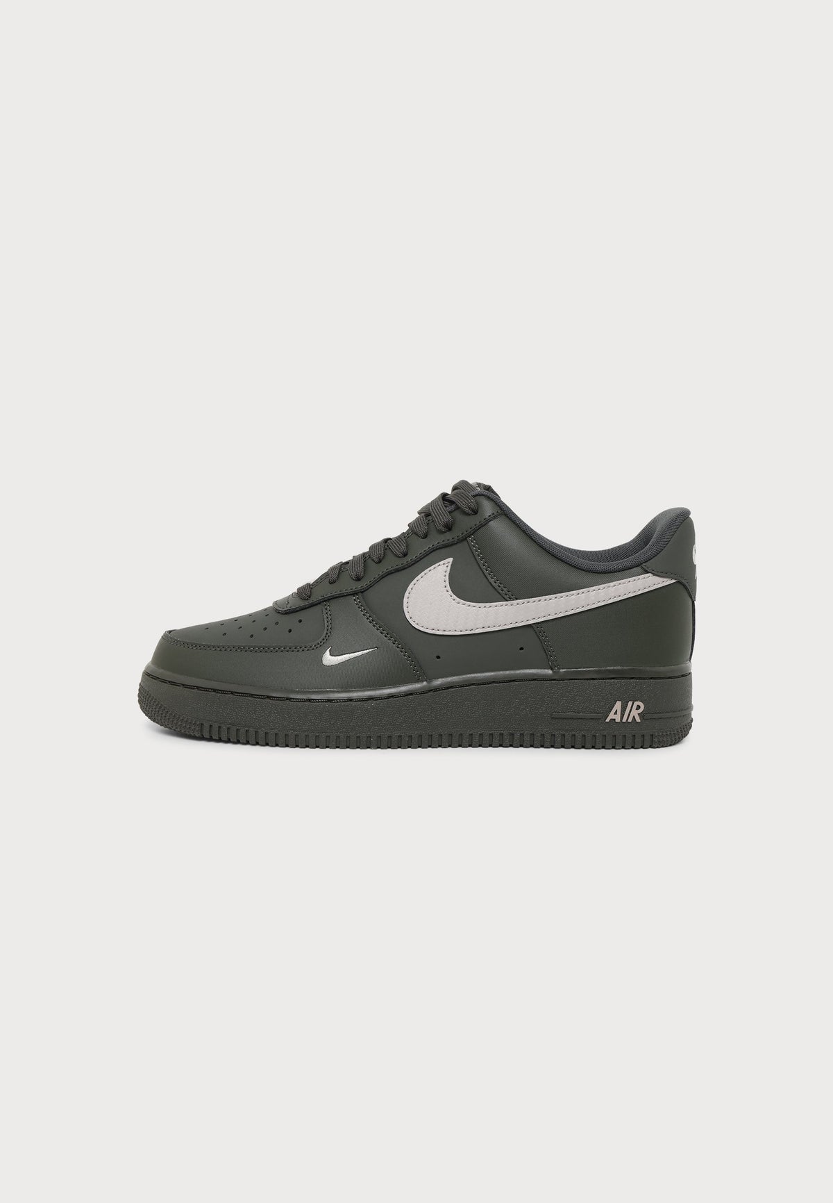 Nike Air Force 1 07 - Newsprint / College Grey