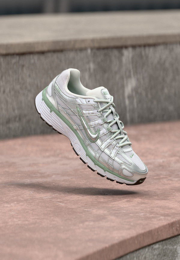 Nike P 6000 - Metallic Silver-coloured / Steam / White / Black
