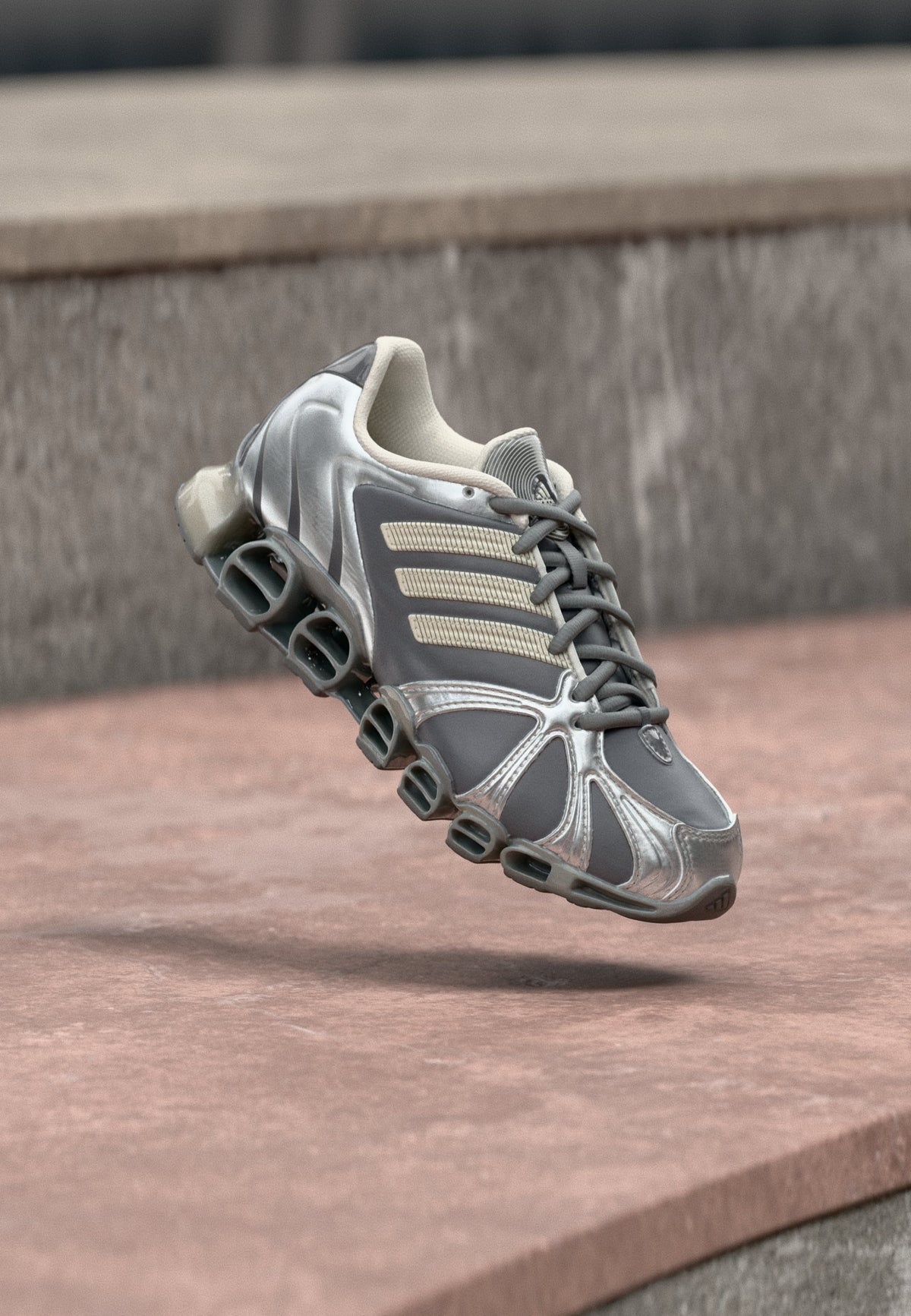 adidas Mega Ghostride W - Grey Three / Core White / Silver-coloured Metallic