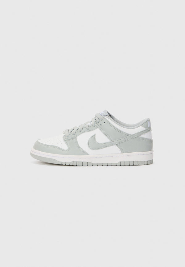 Nike Dunk Low - White / Light Smoke Grey