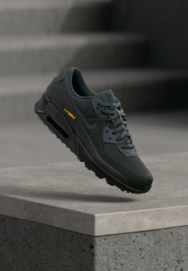 Nike Air Max 90 - Anthracite / Dark Smoke Grey / Black / University Gold-coloured