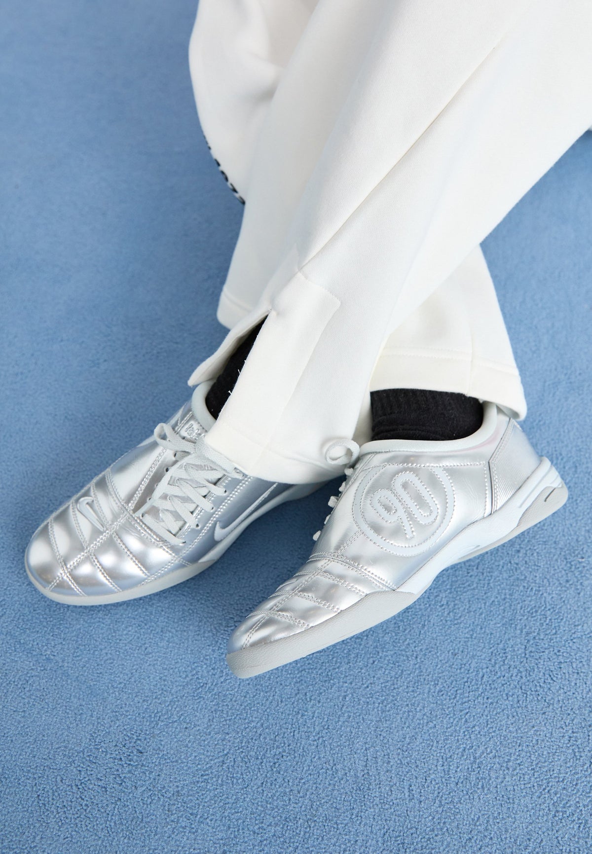 Nike T90 - Platinum-coloured / Photon Dust