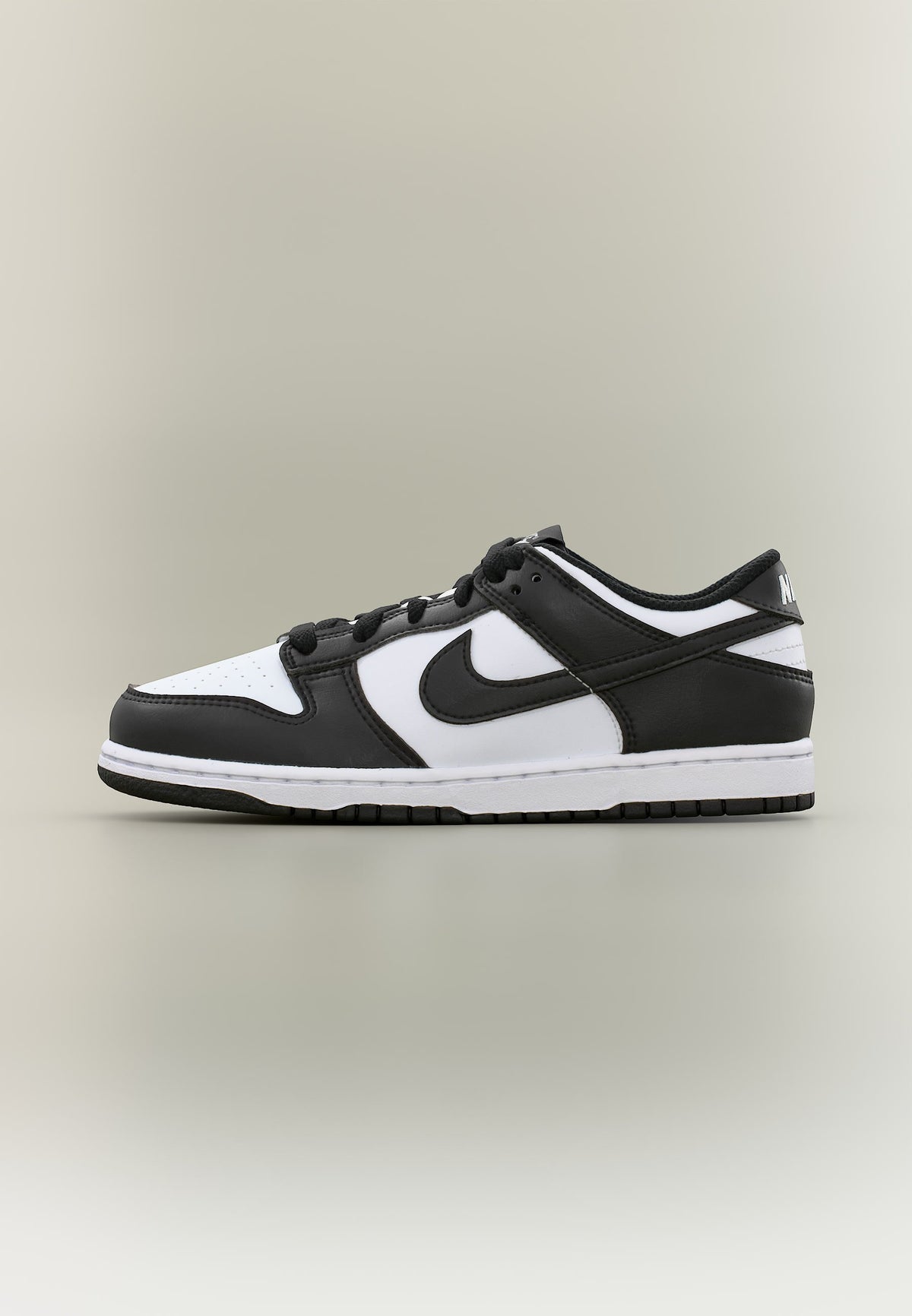 Nike Dunk - White / Black