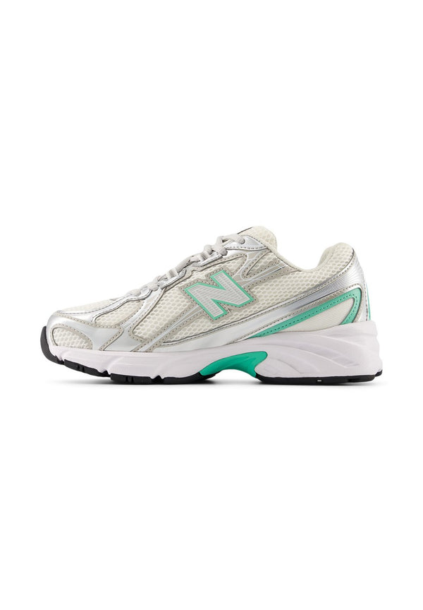 New Balance 740 - Silver Metallic / Deep End