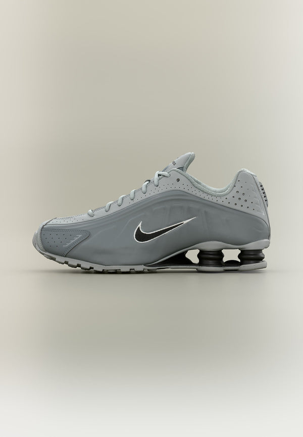Nike Shox R4 - Light Smoke Grey / Black / Smoke Grey / White