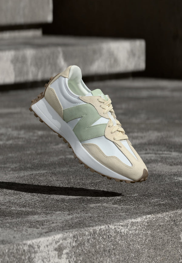New Balance W327 - White