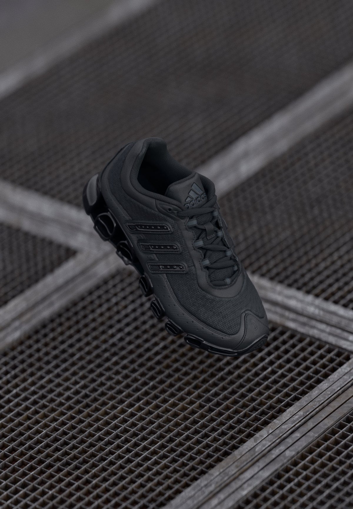 adidas Megaride - Core Black / Carbon