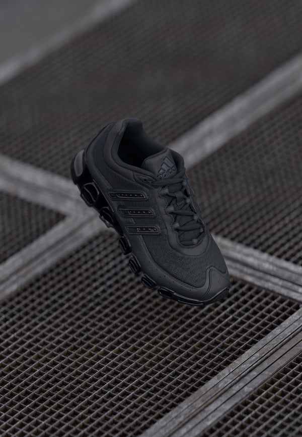adidas Megaride - Core Black / Carbon