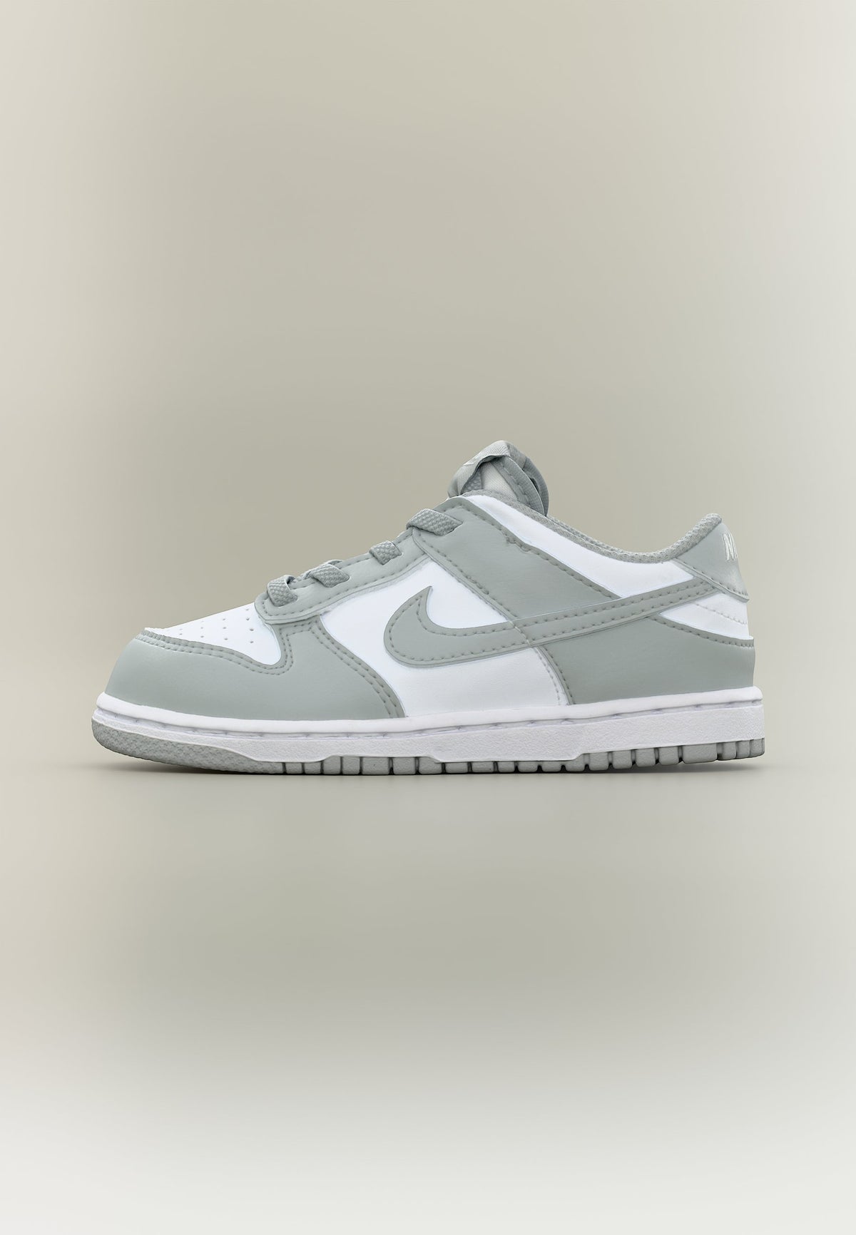 Nike Dunk - White / Light Smoke Grey