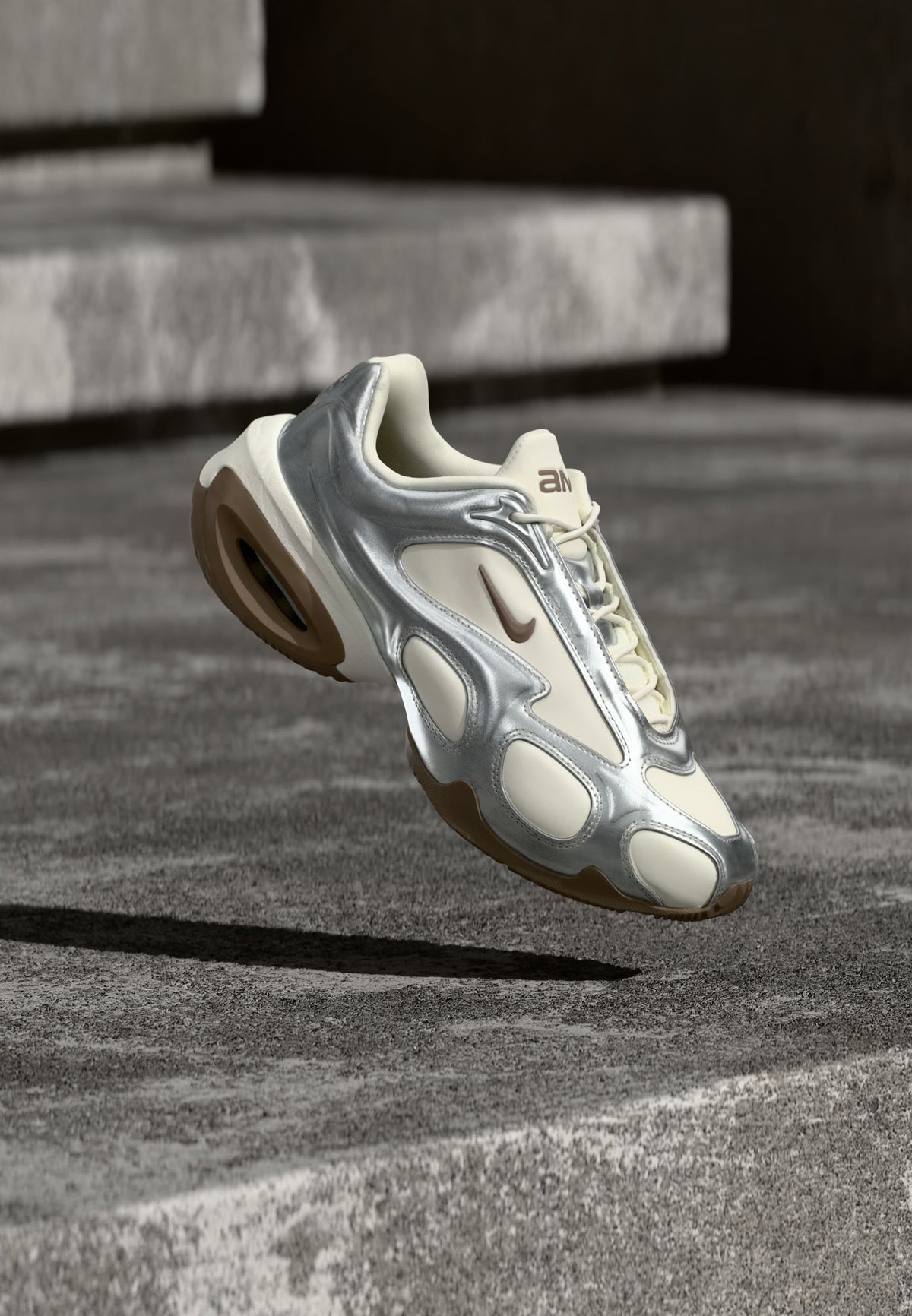 Nike Air Max Muse - Metallic Silver-coloured / Brown / Sail