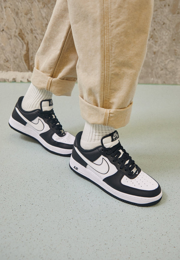 Nike Air Force 1 '07 - Black / White